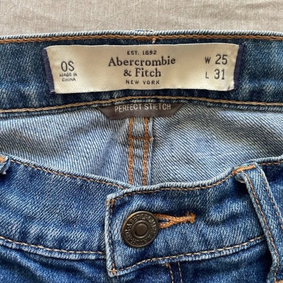 Abercrombie Jean 0S Like New - Picture 4 of 9